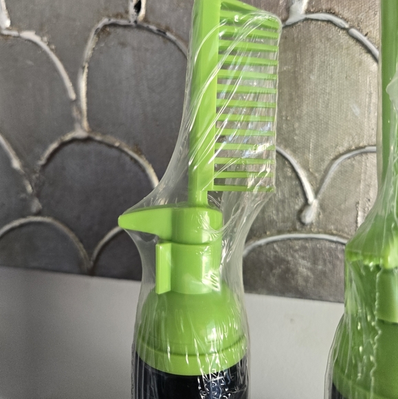 Furminator Deshedding Foam Comb (2) - Picture 3 of 9